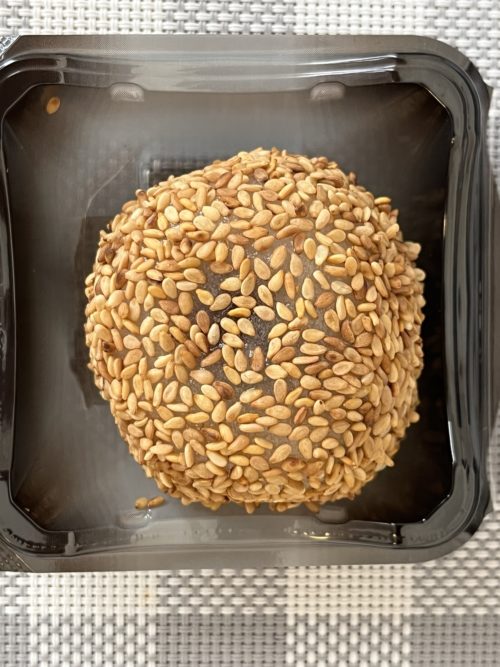 デイリーヤマザキさんの『特撰金ごま大福』1