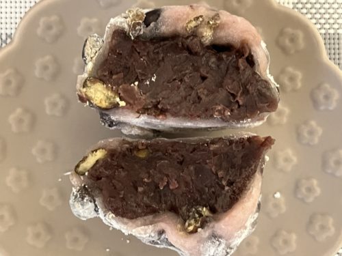 デイリーヤマザキさんの『特撰豆いっぱい紅大福』2