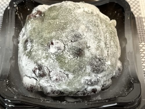 デイリーヤマザキさんの『特撰豆いっぱい よもぎ大福』1