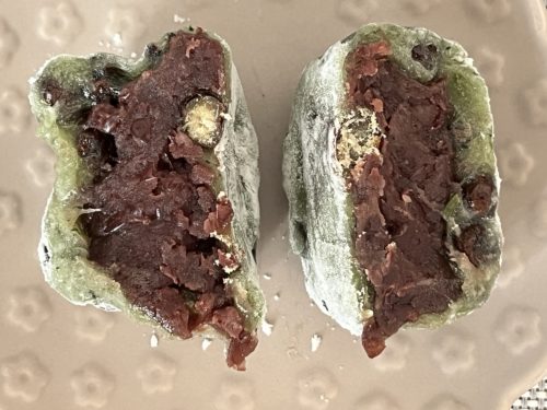 デイリーヤマザキさんの『特撰豆いっぱい よもぎ大福』3