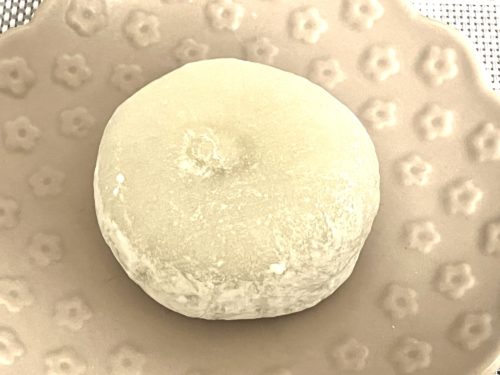 『やまざき』さんの『白大福（つぶあん）』2