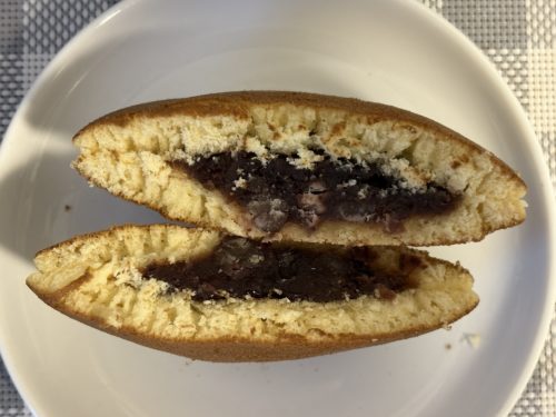 菓匠禄兵衛さんの『大納言どら焼き』2